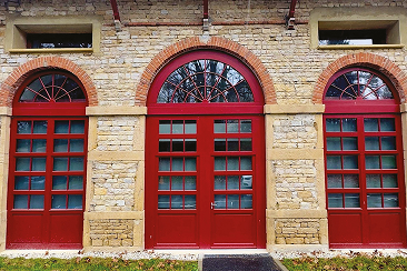 Philibert Menuiseries - fenetres rouges